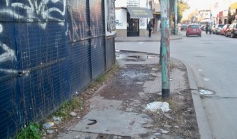 Las veredas siguen siendo una barrera para los discapacitados Las veredas siguen siendo una barrera para los discapacitados