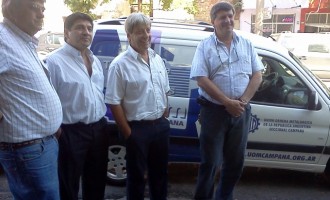 Mario Bruni (secretario Obra Social del Sanatorio), Miguel Rossini (subsecretario de Salud de Campana), Abel Furlán (secretario general UOM) y Carlos Bruni (directivo) .