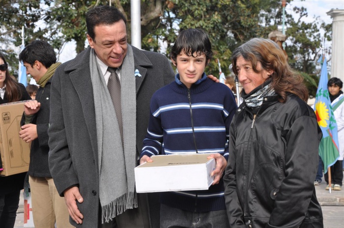 Entrega de premios concurso de Pintura 10-07 (Large)