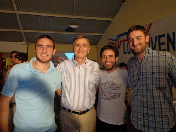 Jóvenes socialistas en el campamento en Arrecifes