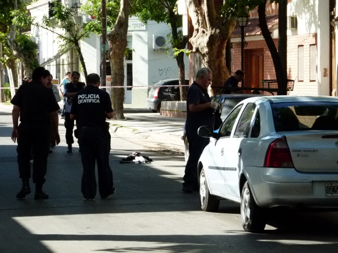 Raid delictivo, pelea, tiroteo y ladrón detenido