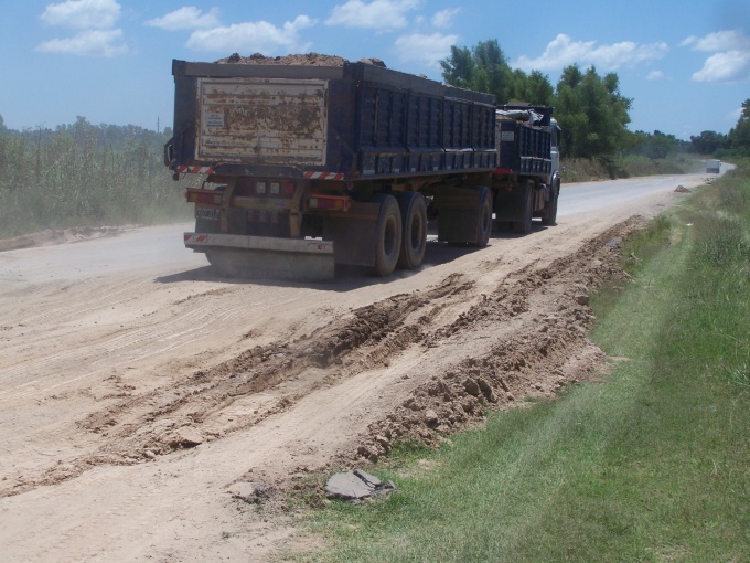 Vecinos reclaman cerrar la Ruta 193 a Capilla del Señor por los baches