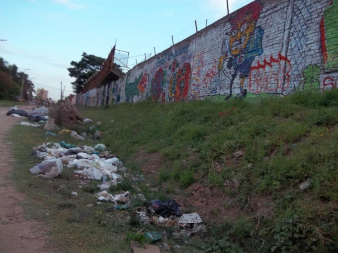 Basural en Villa Massoni