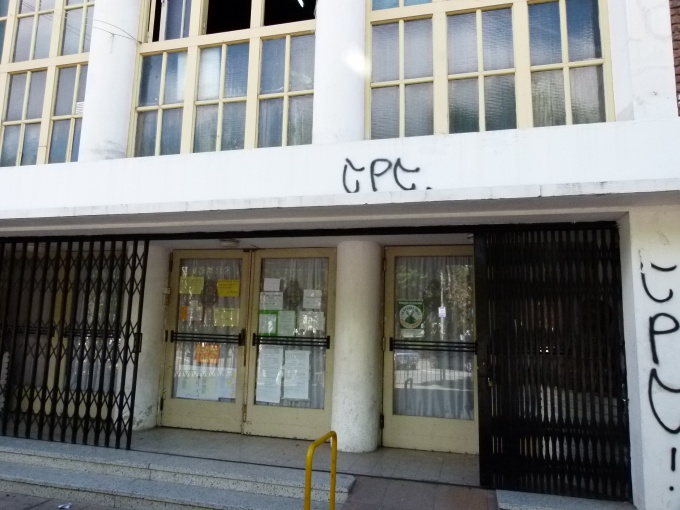 Se cumplió ayer el segundo día de paro de los docentes que ahora esperan una oferta