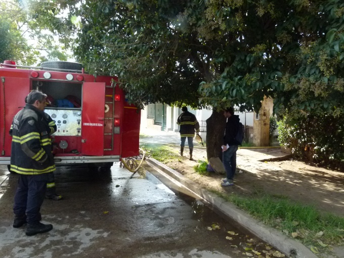 Incendio en casa de Rómulo Noya al 1400