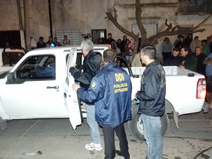 Policía encontró “elementos probatorios” que incriminarían a los cinco detenidos