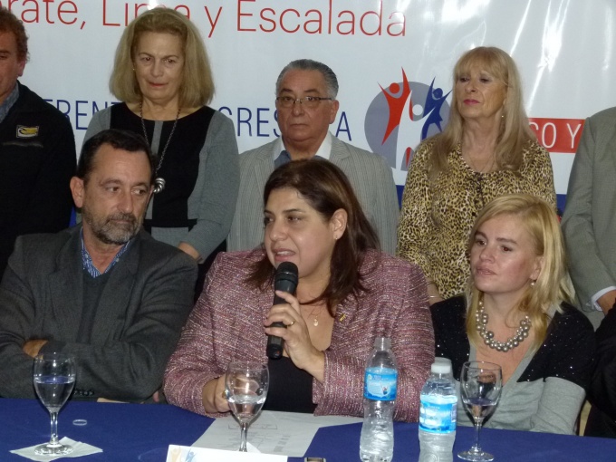 Candidatos a concejales y diputados presentaron ayer sus propuestas