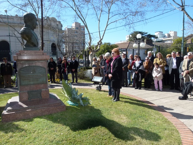 Autoridades e integrantes de la Asociación Sanmartiniana recordaron al ibertador.