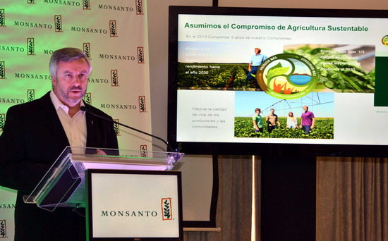 Pablo Vaquero, vicepresidente de Monsanto Latinoamérica, presentó el reporte.