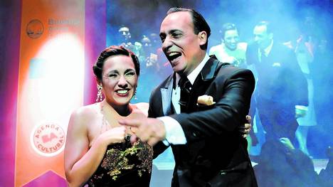La pareja campeona mundial de tango se había presentado en Zárate