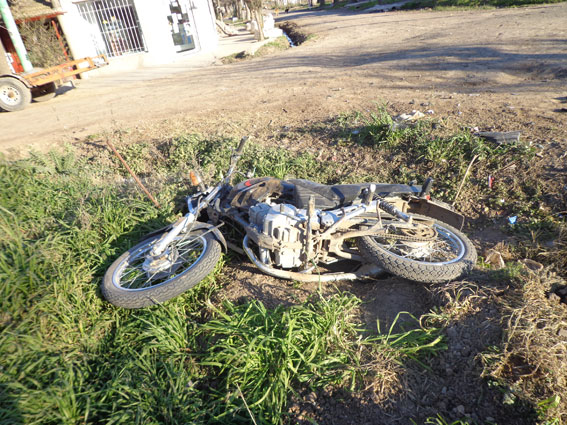Dos heridos de gravedad en un choque de motos en Lima