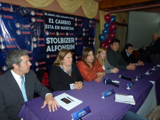 “Tiene que haber políticas de Estado, no más parches eleccionarios”, dijo Paris