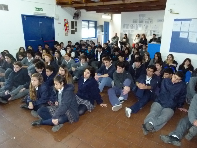 Jornada de debate entre alumnos y candidatos a concejales