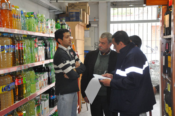 El intendente Cáffaro en "El Viejo Almacén"