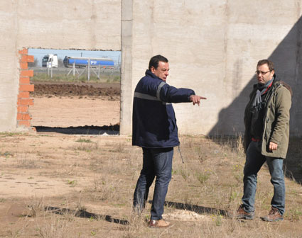 Cáffaro en la recorrida por el CGC.