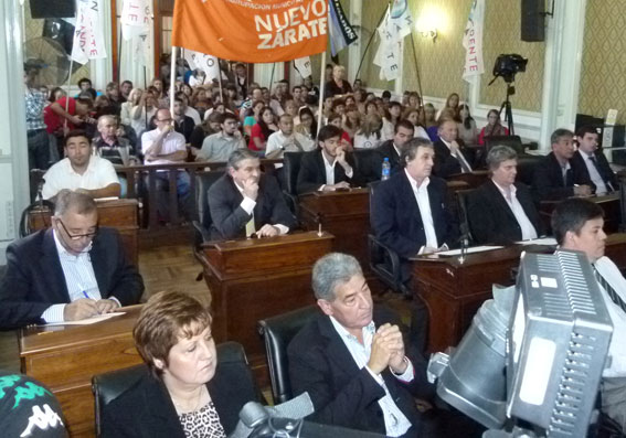 Tensa relación: Concejales de la oposición en la apertura de sesiones de este año.
