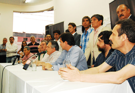 El anuncio ayer en conferencia de prensa.