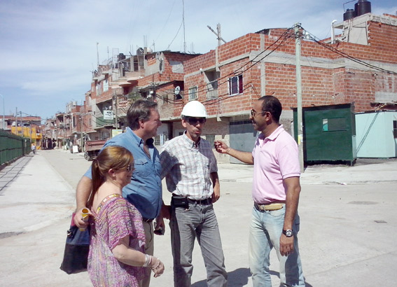 La recorrida por Los Piletones y Villa Lacarra en Soldati.