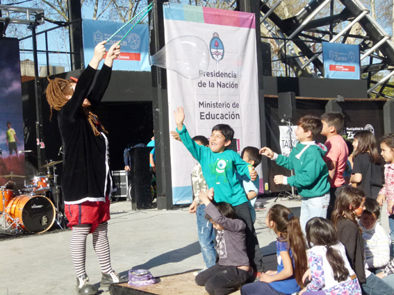 Masiva celebración por el Día del Niño en Plaza Italia | La Voz de Zárate