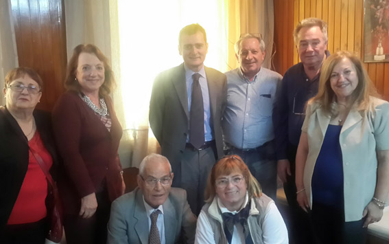 Margarita Di Florio, Virginia De Paolo, el cónsul Riccardo Smimmo, Mauro Lavezzari, Guerino Ricchi, Silvana Monfasani, Gaetano Greco y Teresa Pierdomenico.