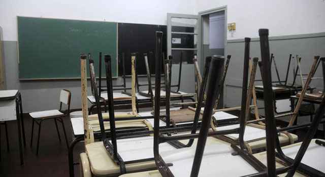 Hoy se define si el lunes empiezan las clases.