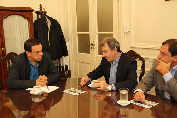 Osvaldo Cáffaro y Daniel Herrero ayer en el Palacio Municipal.