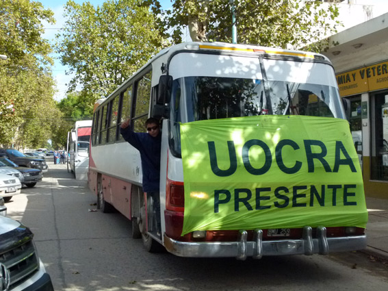 Trabajos ayer antes de salir desde Zárate a la reunión en el Ministerio de Trabajo.