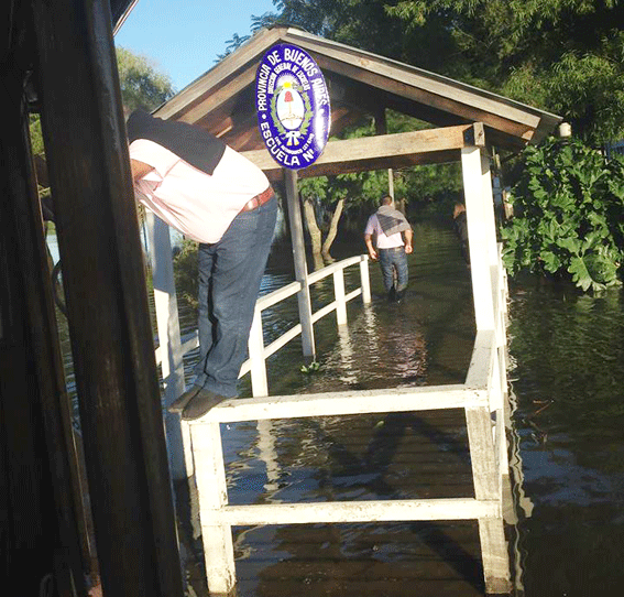La Escuela Nº 25, en el Paraná de las Palmas., afectada por inundaciones-