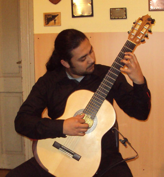César Farías.
