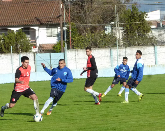 CADU derrotó a Juventud Unida en un partido amistoso jugado el sábado en Villa Fox.