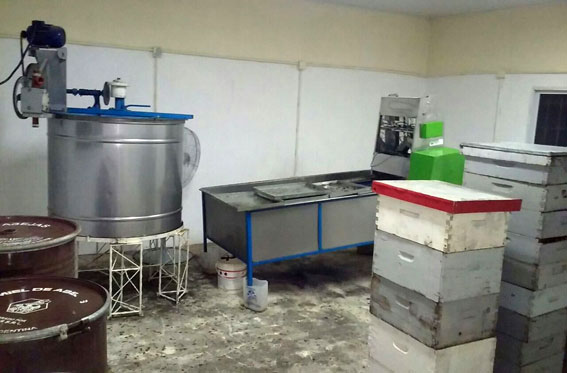 La sala de extracción de miel ubicada en el la Escuela Agraria N° 1 Carlos Von Bernard.