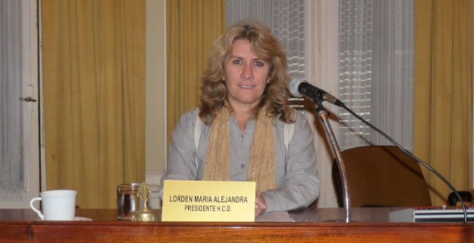 La diputada Lorden.