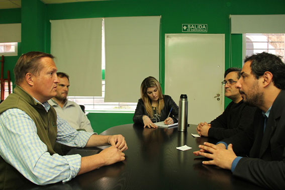 El secretario de Seguridad en la reunión con funcionarios nacionales.