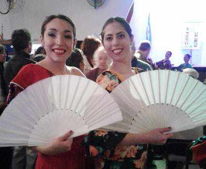 Las bailarinas Nerina Bárcena y Gisela Trasciatti.