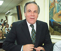 Dr. Carlos Folino