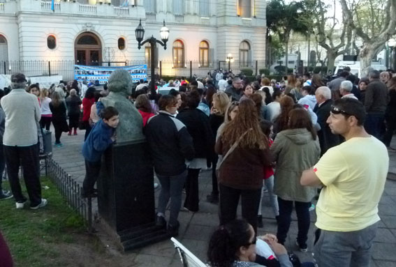 La protesta de ayer en Plaza Mitre.
