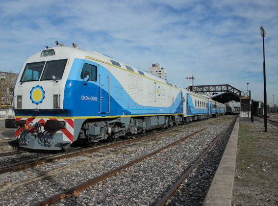 El convoy a Rosario tiene parada en Zárate.