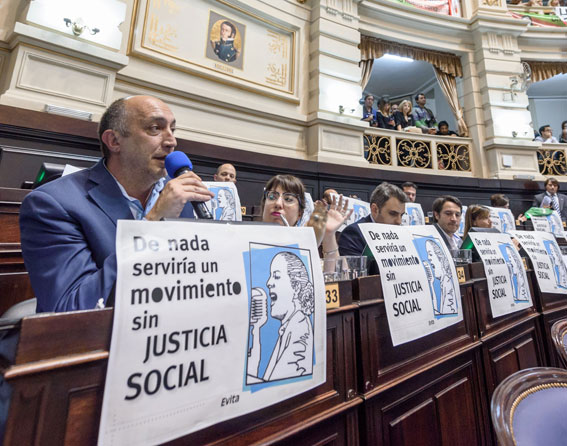 Marcelo Torres en la sesión.