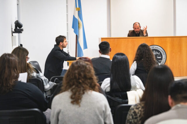 Charla Jóvenes CAZC