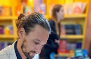 Derecho al Yoga: el libro de esa disciplina escrito por un abogado zarateño