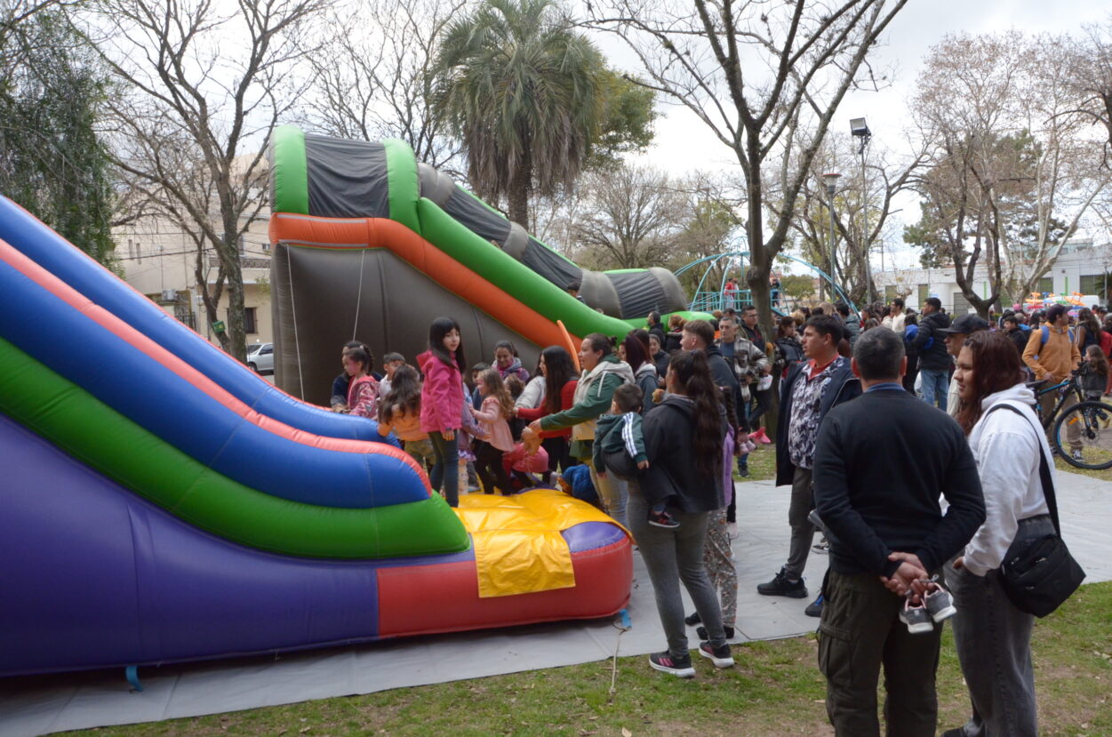 Festejo del Día del Niño en Plaza Italia | La Voz de Zárate