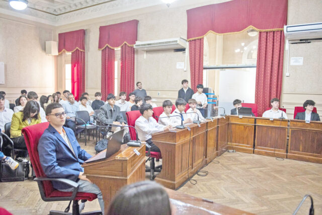 Jornada con alumnos de la escuela Rocca (8)