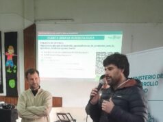 Entrega de plantines a huertas escolares y comunitarias