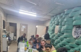 La ONG “Restaurando Vida” brindó asilo y comida a 32 personas