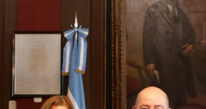 Sandra Paris asumió como Secretaria de Relaciones Institucionales de la UNLP