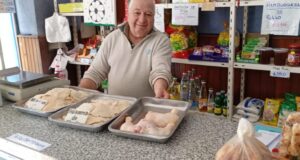 Pollo: supera a la carne y sustenta la dieta familiar