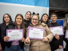 Elisa Abella encabezó la entrega de certificados a alumnos del Centro Educativo Digital