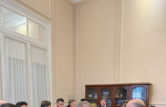 Matzkin encabezó un encuentro para analizar protocolos preventivos ante posibles contingencias vinculadas a fenómenos hidrometeorológicos
