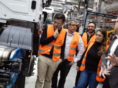 Leandro Matilla recorrió la planta de Mercedes-Benz y destacó la importancia de fortalecer la industria y el empleo en Zárate
