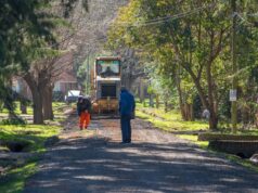 Abella supervisó tareas de mejorado de calles en Parque Natura